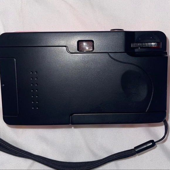 35 MM FILM CAMERA - Picture 4 of 4